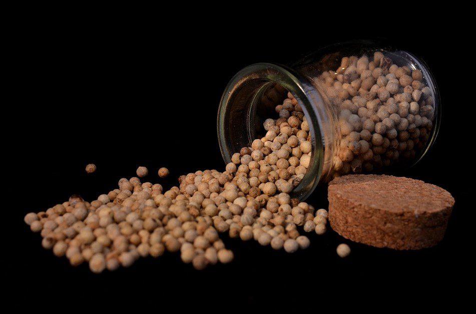 lada putih butir (muntok white pepper) lada putih butir (muntok white pepper)